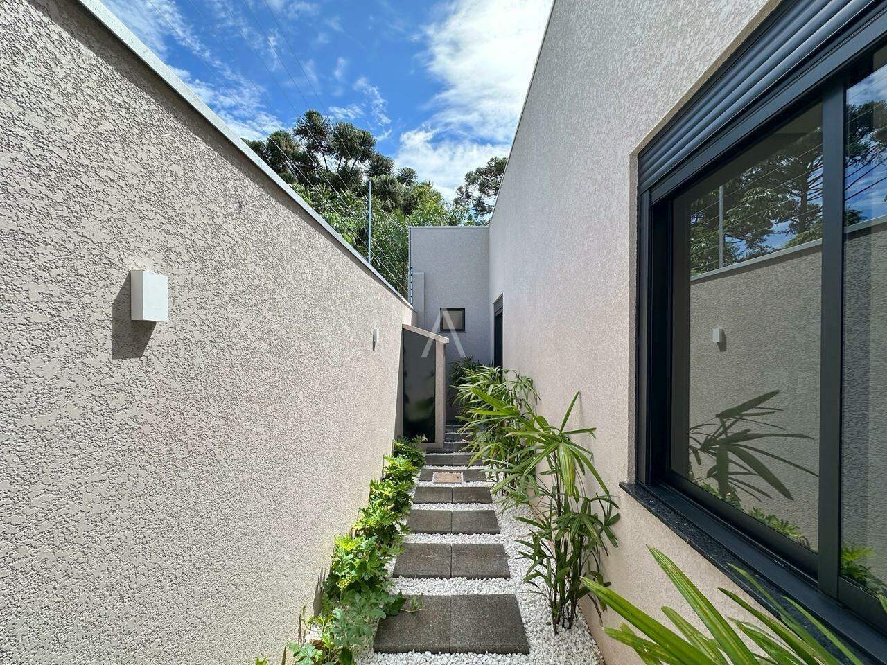 Casa Residencial para à venda no Bairro RECANTO TROPICAL em CASCAVEL: