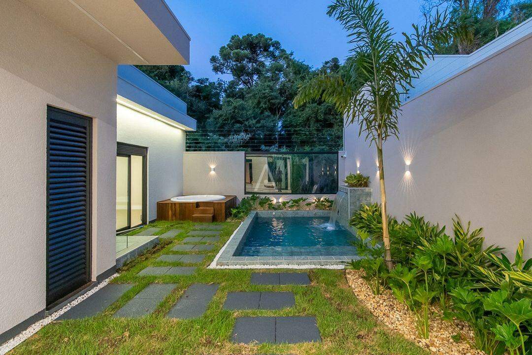 Casa Residencial para à venda no Bairro RECANTO TROPICAL em CASCAVEL: