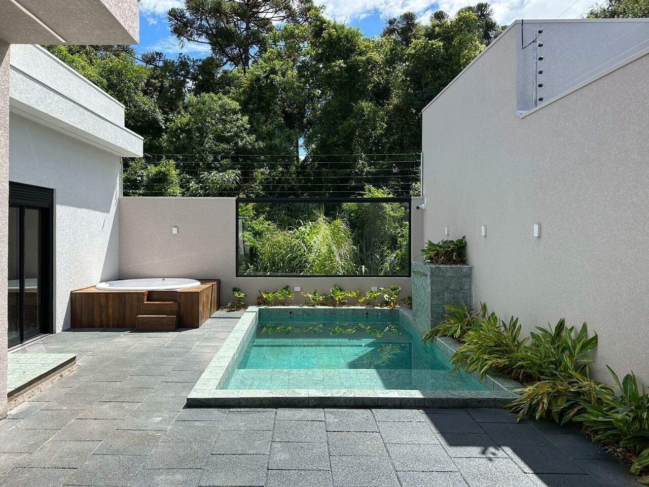Casa Residencial para à venda no Bairro RECANTO TROPICAL em CASCAVEL: