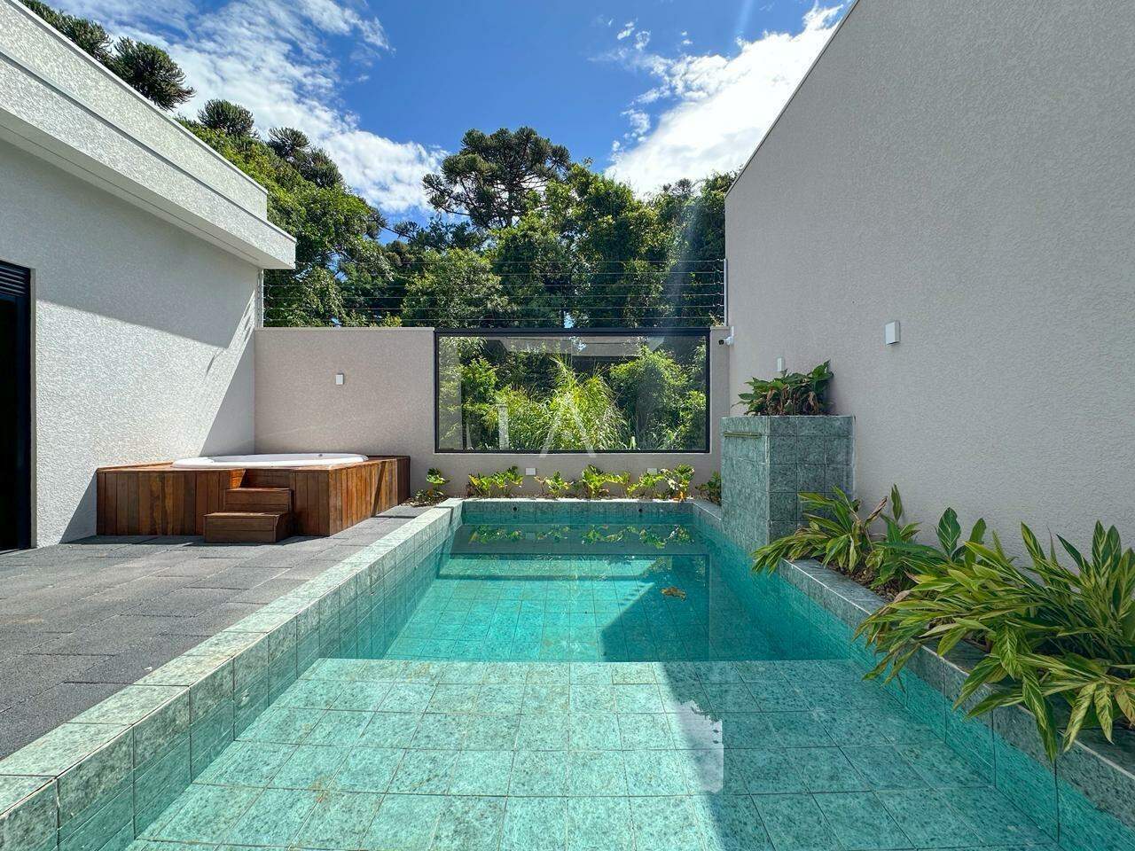 Casa Residencial para à venda no Bairro RECANTO TROPICAL em CASCAVEL: