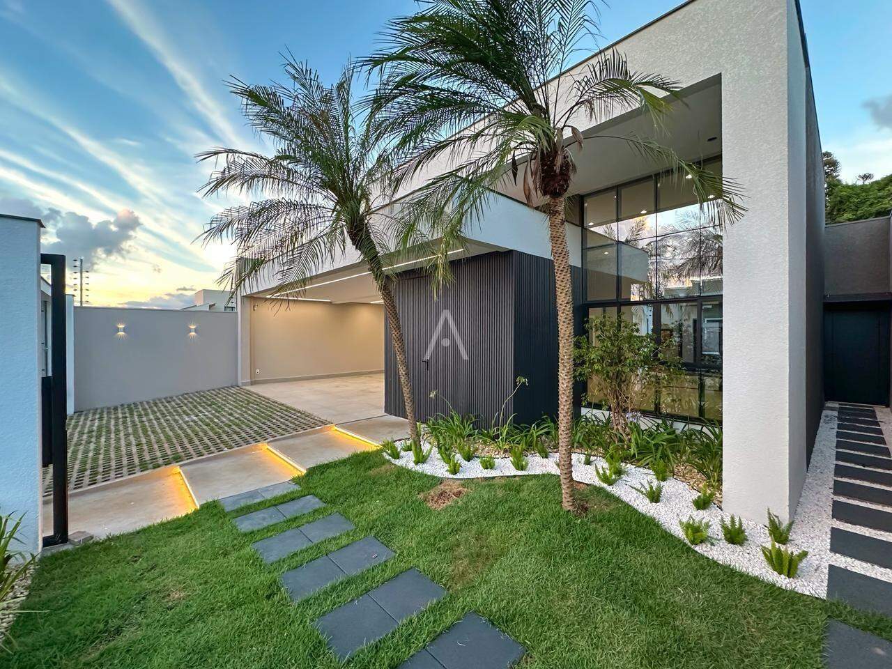 Casa Residencial para à venda no Bairro RECANTO TROPICAL em CASCAVEL: 