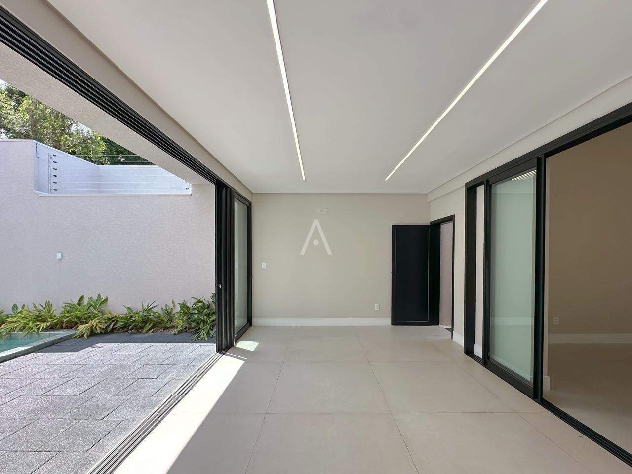Casa Residencial para à venda no Bairro RECANTO TROPICAL em CASCAVEL: 