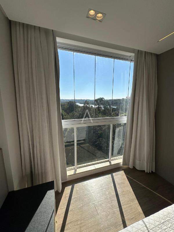 Apartamento para para aluguel no Bairro REGIAO DO LAGO em CASCAVEL: