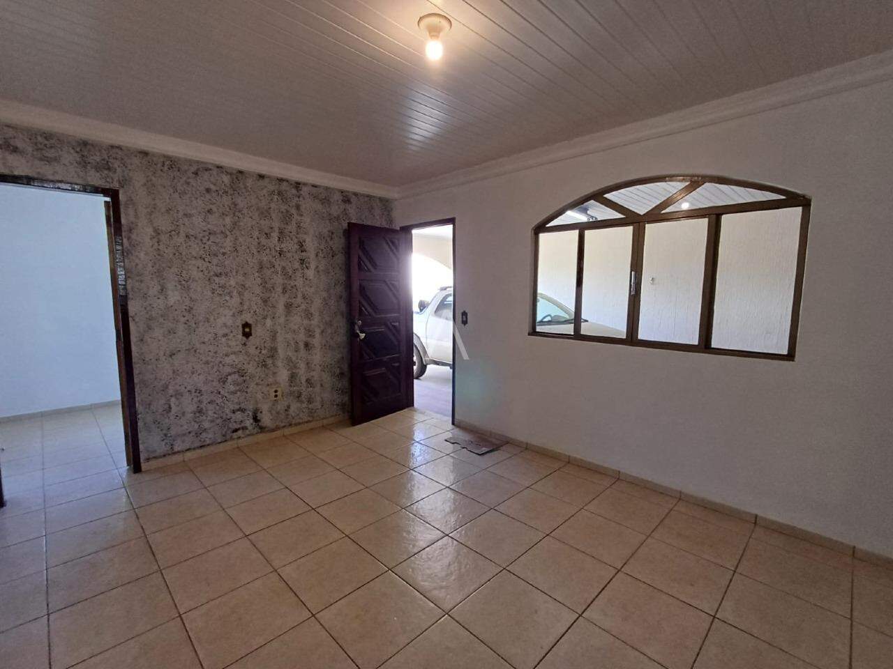 Casa Residencial para para aluguel no Bairro PARQUE VERDE em CASCAVEL: