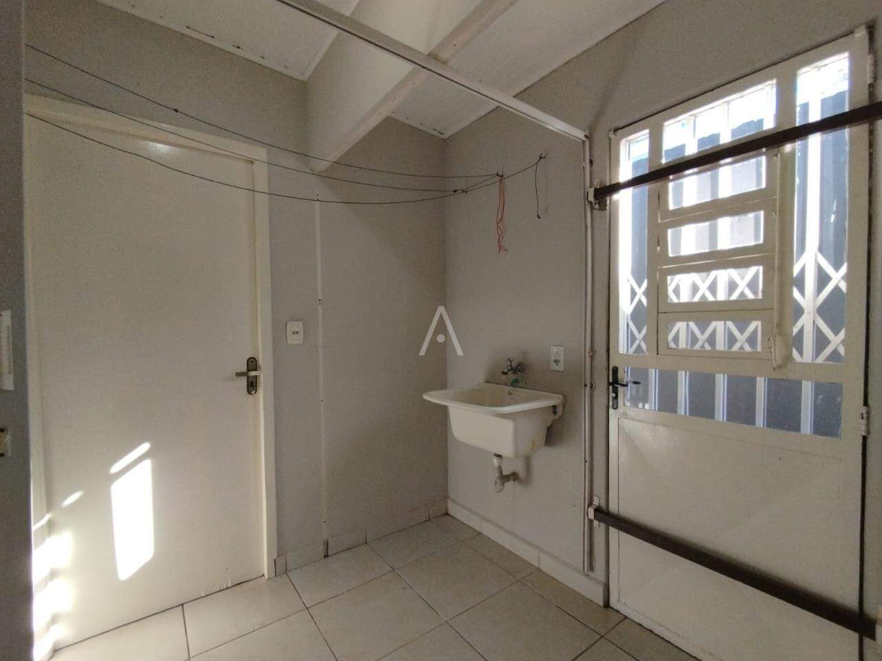 Casa Comercial para para aluguel no Bairro CENTRO em CASCAVEL: LAVANDERIA