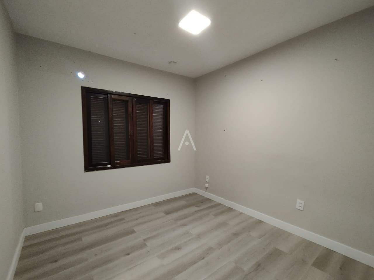 Casa Comercial para para aluguel no Bairro CENTRO em CASCAVEL: SALA 06