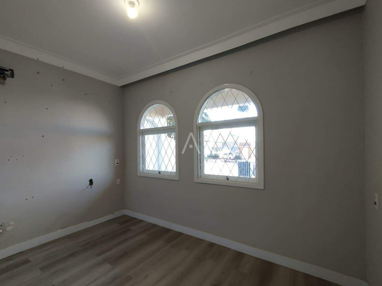 Casa Comercial para para aluguel no Bairro CENTRO em CASCAVEL: SALA 02