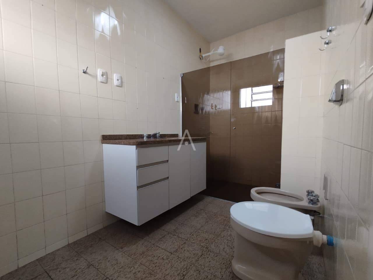 Casa Comercial para para aluguel no Bairro CENTRO em CASCAVEL: BANHEIRO SOCIAL 02