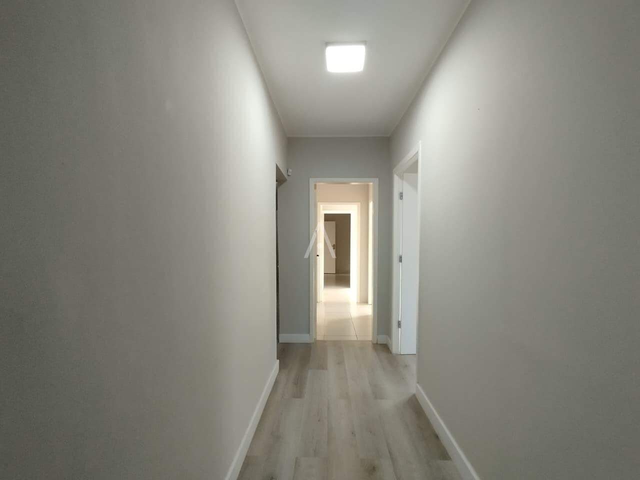 Casa Comercial para para aluguel no Bairro CENTRO em CASCAVEL: ACESSO AS SALAS