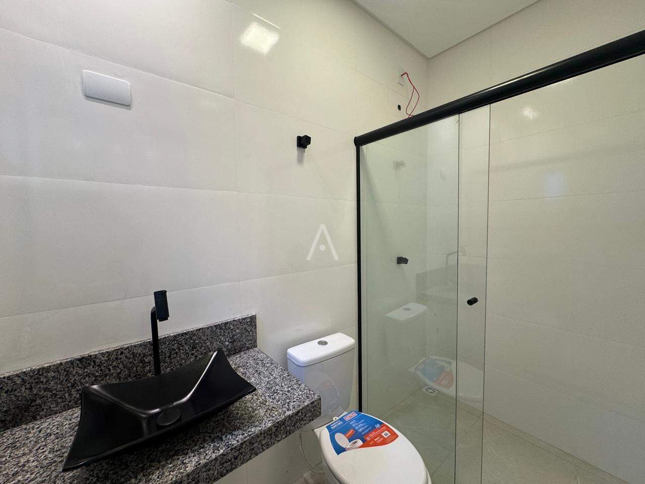 Casa Residencial para à venda no Bairro FLORAIS DO PARANA em CASCAVEL: 