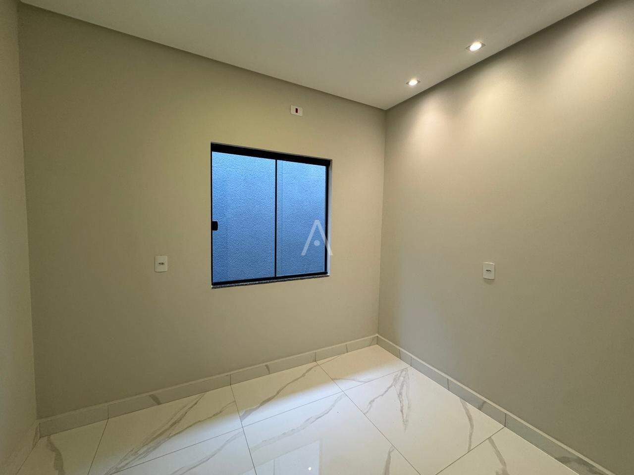 Casa Residencial para à venda no Bairro FLORAIS DO PARANA em CASCAVEL: 