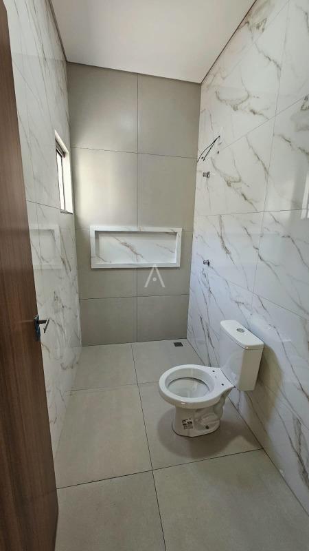 Casa Residencial para à venda no Bairro JARDIM COOPAGRO em TOLEDO: 