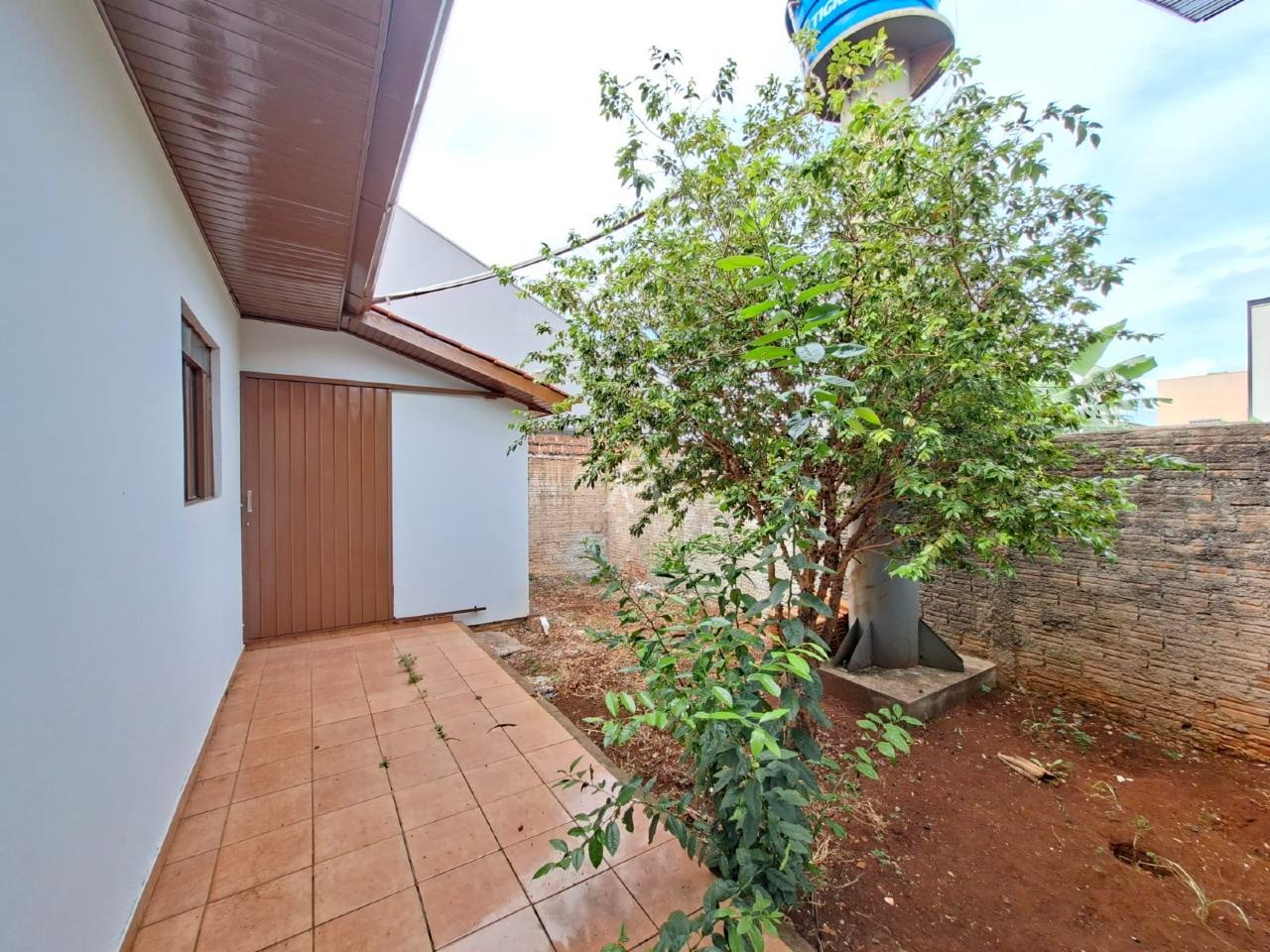 Casa Residencial para para aluguel no Bairro UNIVERSITARIO em CASCAVEL: 