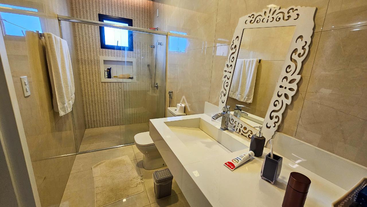 Casa Residencial para para aluguel no Bairro FAG em CASCAVEL: BANHEIRO SUÍTE O1