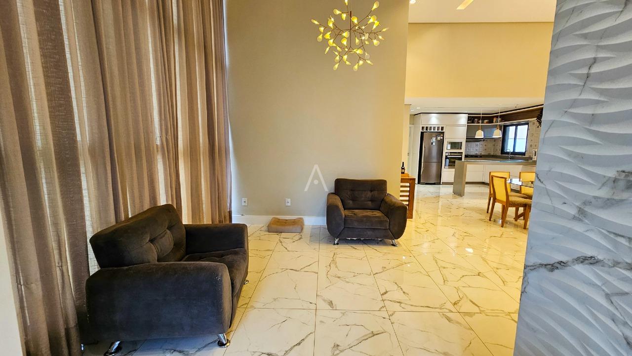 Casa Residencial para para aluguel no Bairro FAG em CASCAVEL: SALA DE ESTAR