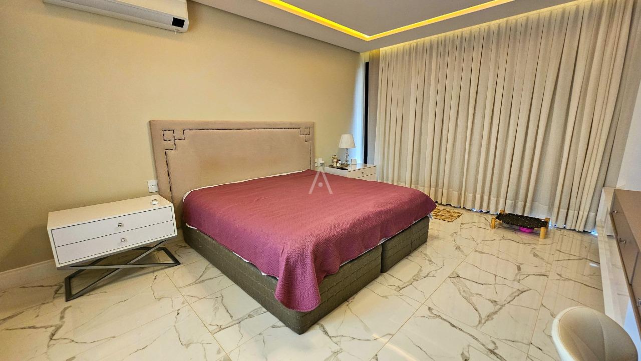 Casa Residencial para para aluguel no Bairro FAG em CASCAVEL: SUÍTE MASTER