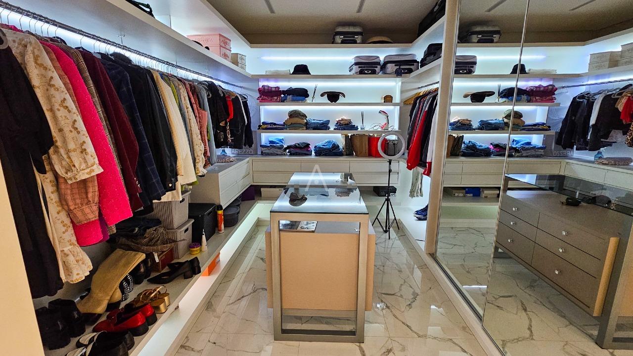 Casa Residencial para para aluguel no Bairro FAG em CASCAVEL: CLOSET SUÍTE MASTER