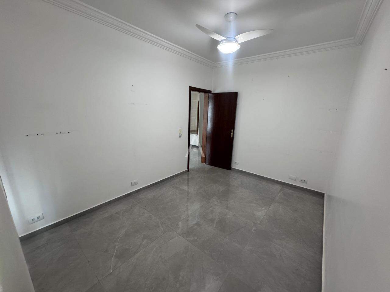 Sobrado para à venda no Bairro PARQUE SAO PAULO em CASCAVEL: 