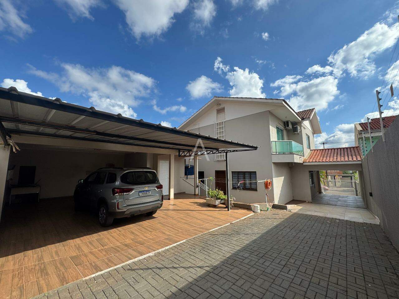 Sobrado para à venda no Bairro PARQUE SAO PAULO em CASCAVEL: 