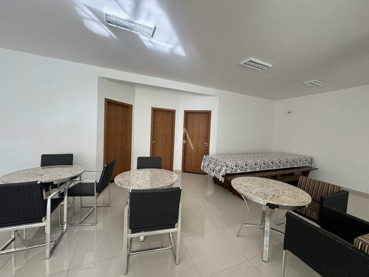 Sobrado para à venda no Bairro PARQUE SAO PAULO em CASCAVEL: 