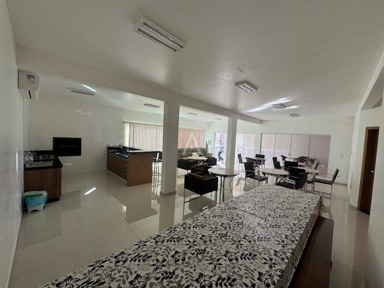 Sobrado para à venda no Bairro PARQUE SAO PAULO em CASCAVEL: 