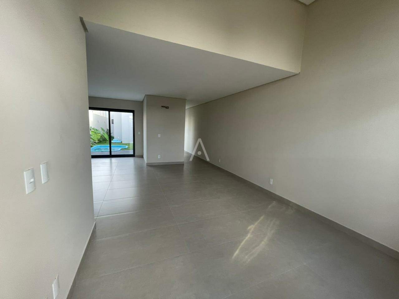 Casa Residencial para à venda no Bairro TROPICAL II em CASCAVEL: 