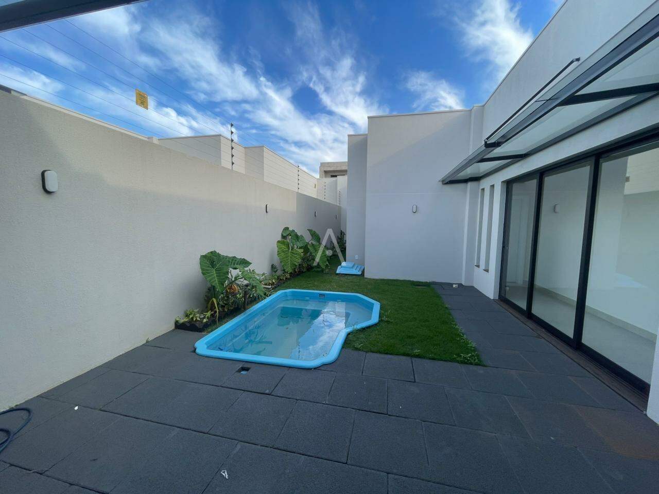 Casa Residencial para à venda no Bairro TROPICAL II em CASCAVEL: 