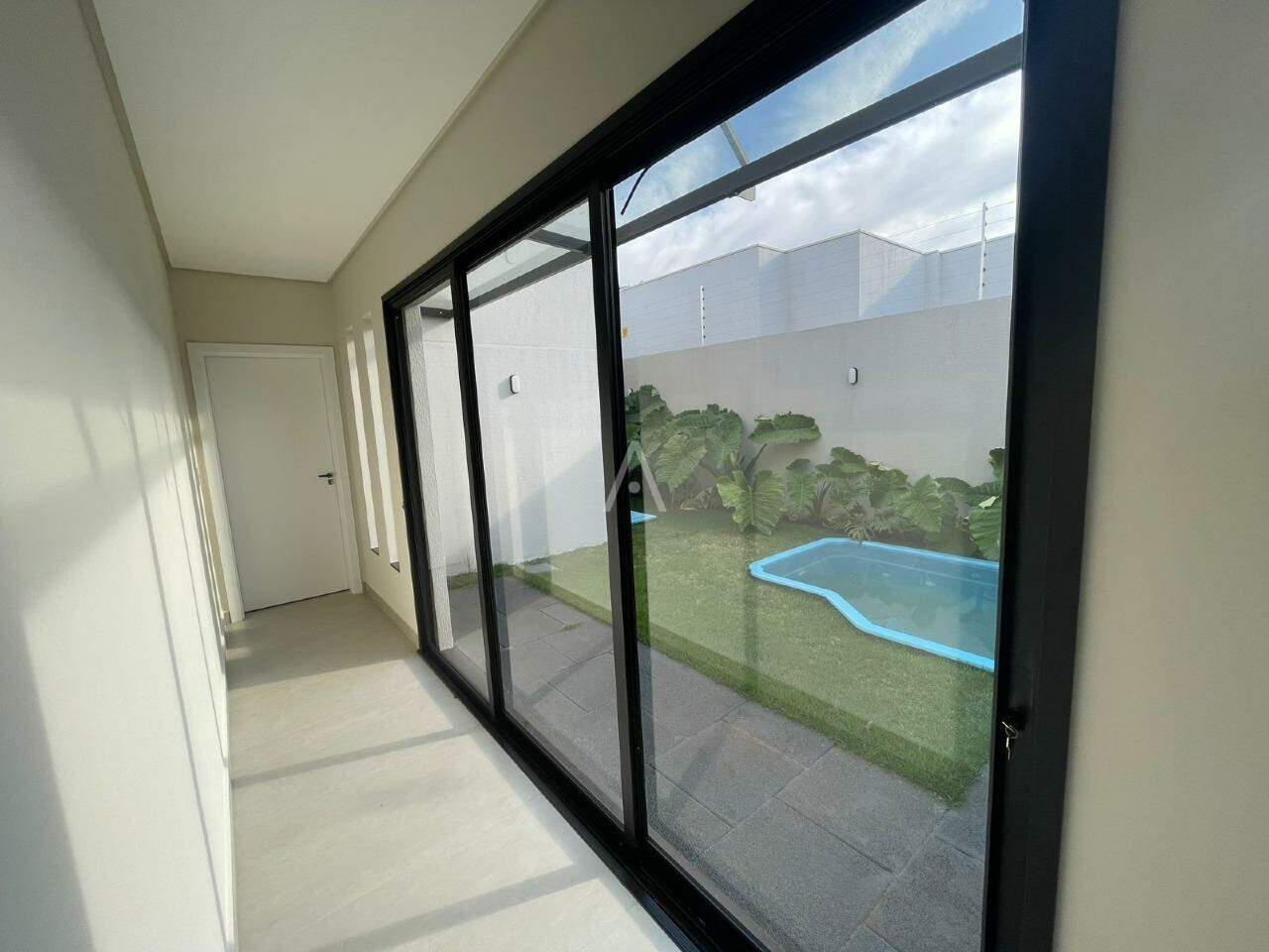 Casa Residencial para à venda no Bairro TROPICAL II em CASCAVEL: 