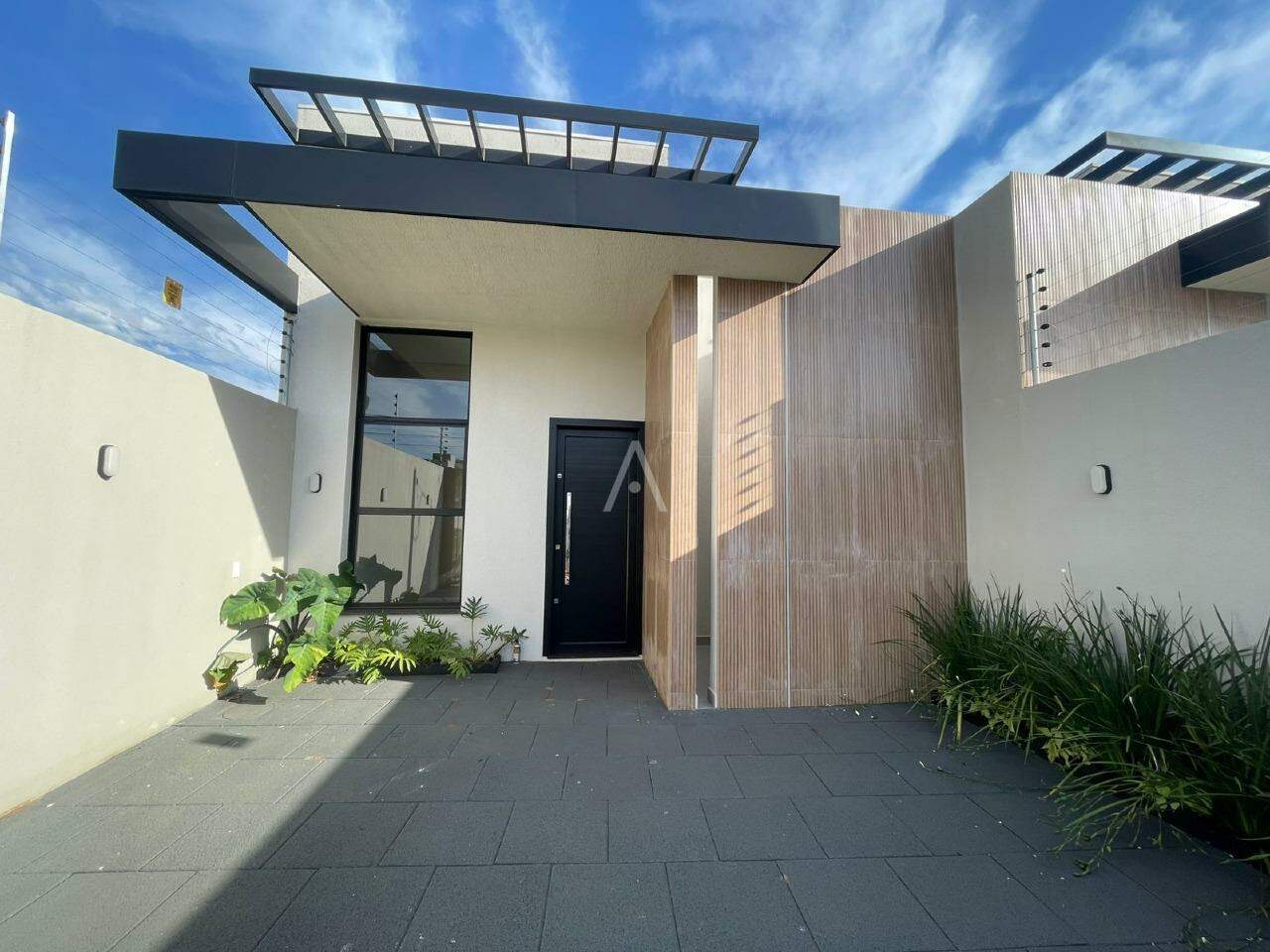 Casa Residencial para à venda no Bairro TROPICAL II em CASCAVEL: 