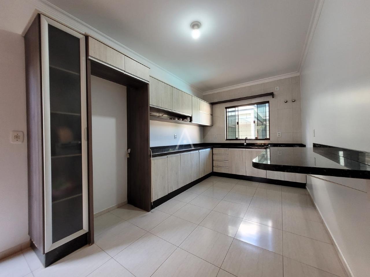 Casa Residencial para à venda no Bairro JARDIM GISELA em TOLEDO: 