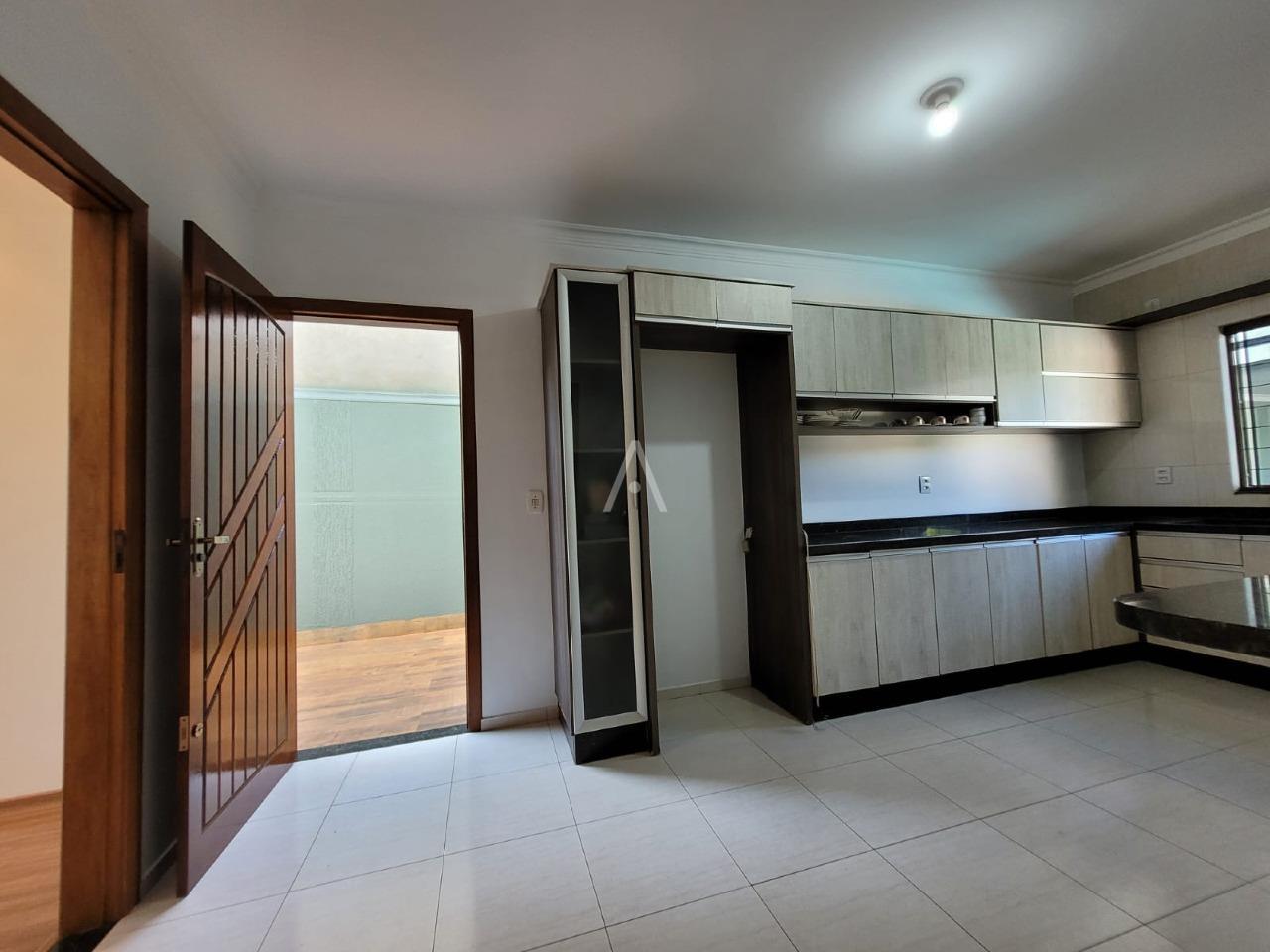 Casa Residencial para à venda no Bairro JARDIM GISELA em TOLEDO: 