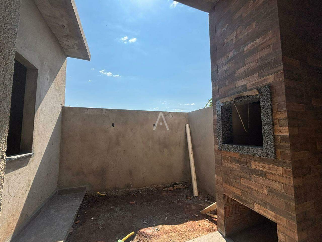 Casa Residencial para à venda no Bairro JARDIM COOPAGRO em TOLEDO: 