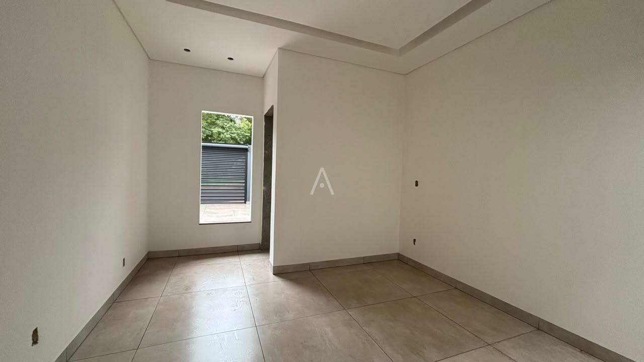 Casa Residencial para à venda no Bairro JARDIM COOPAGRO em TOLEDO: 