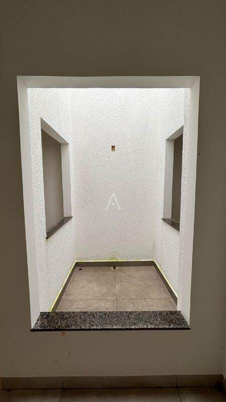 Casa Residencial para à venda no Bairro JARDIM COOPAGRO em TOLEDO: 