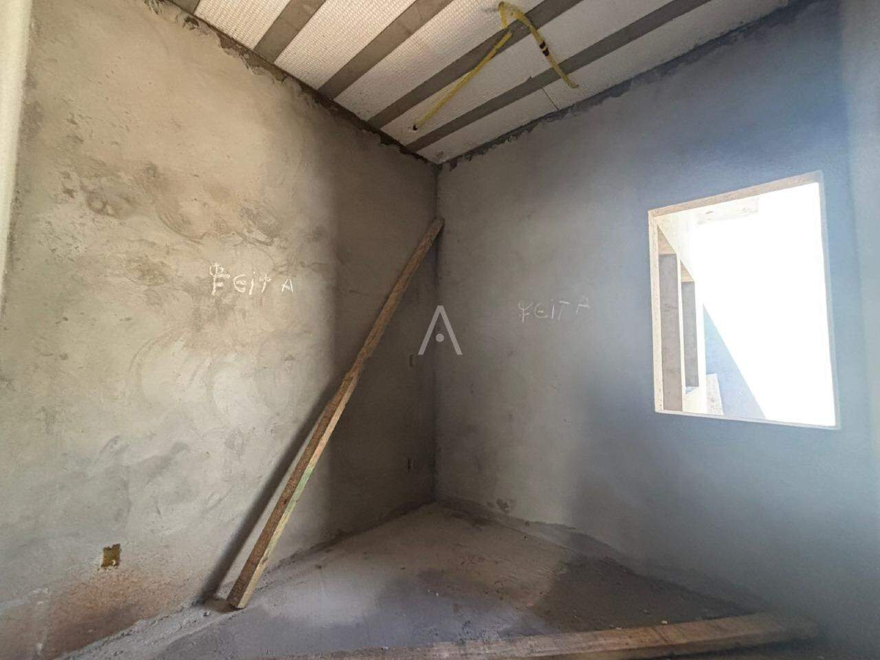 Casa Residencial para à venda no Bairro JARDIM COOPAGRO em TOLEDO: