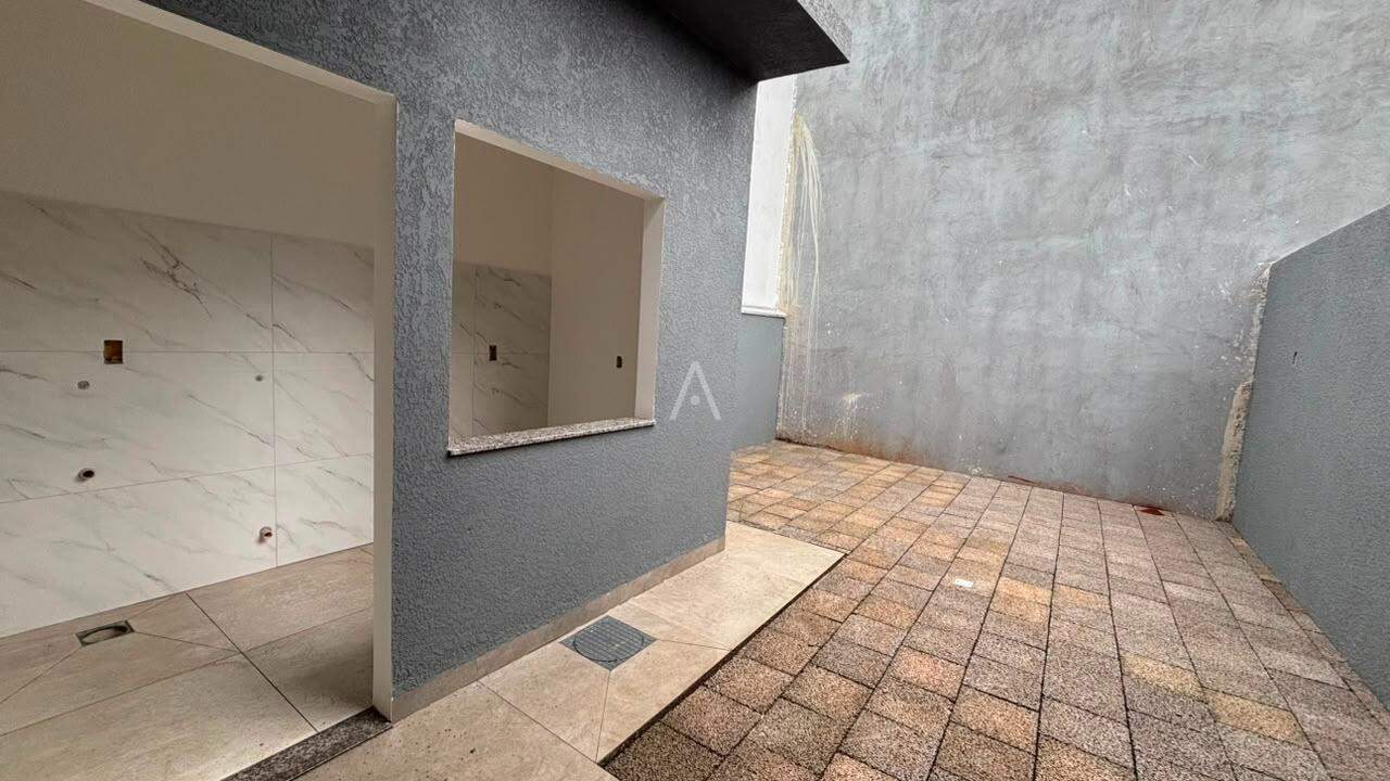 Casa Residencial para à venda no Bairro JARDIM COOPAGRO em TOLEDO: 