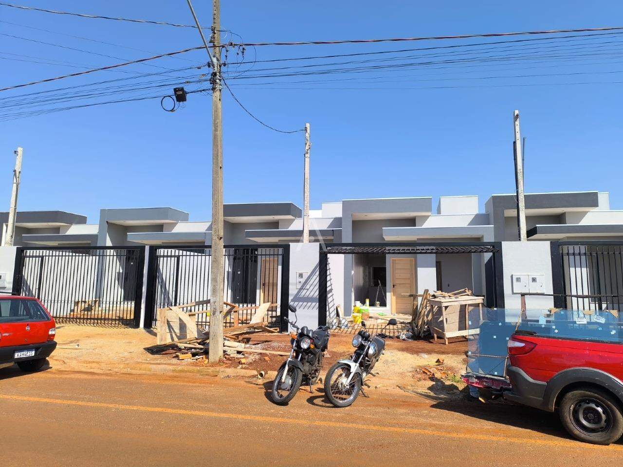 Casa Residencial para à venda no Bairro FLORESTA em CASCAVEL: 
