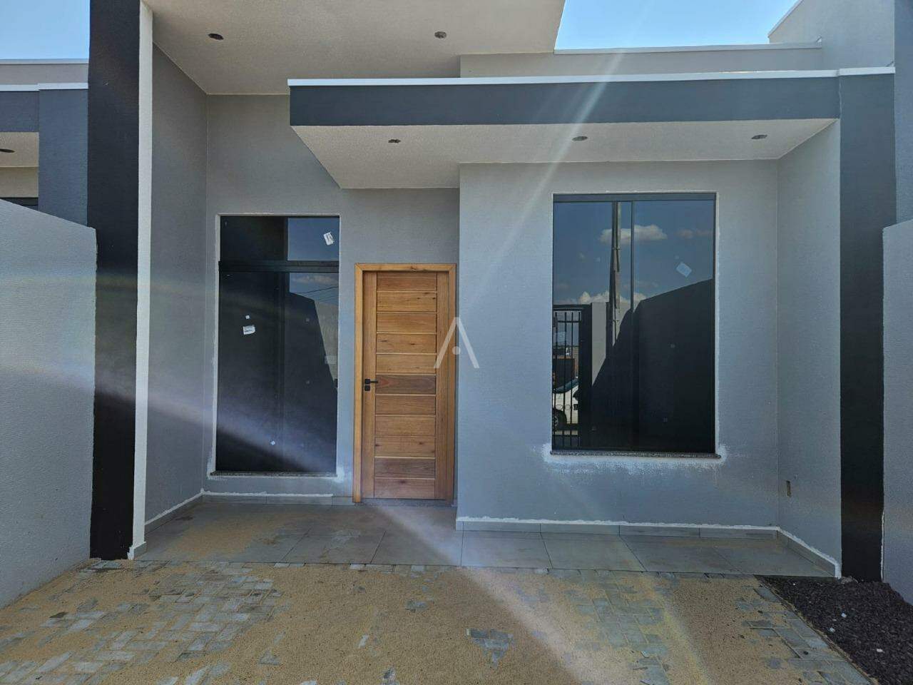 Casa Residencial para à venda no Bairro FLORESTA em CASCAVEL: 