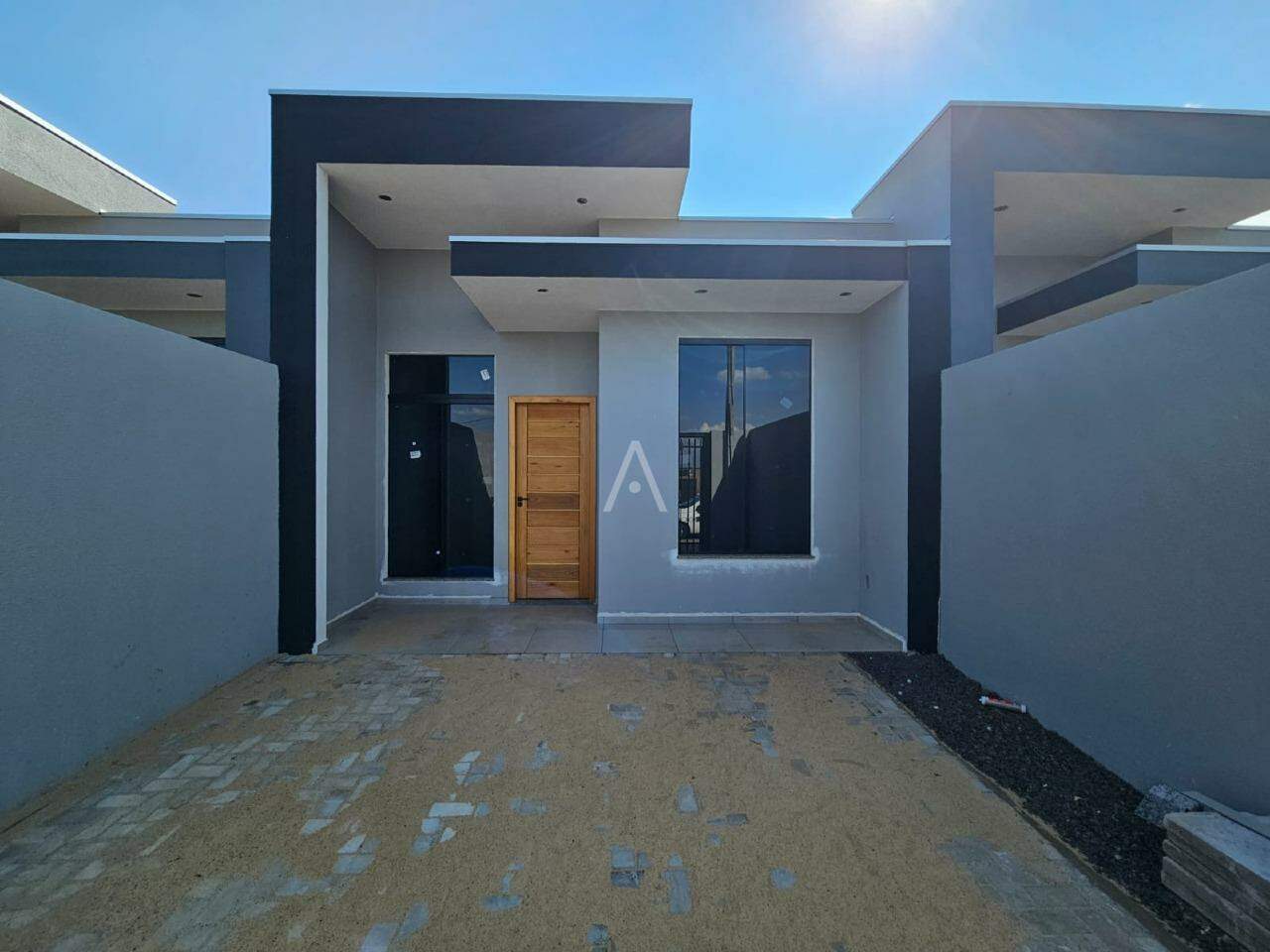 Casa Residencial para à venda no Bairro FLORESTA em CASCAVEL: 