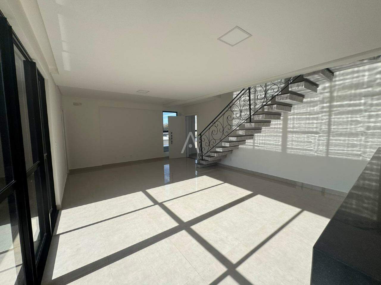 Apartamento para para aluguel no Bairro CENTRO em CASCAVEL: 