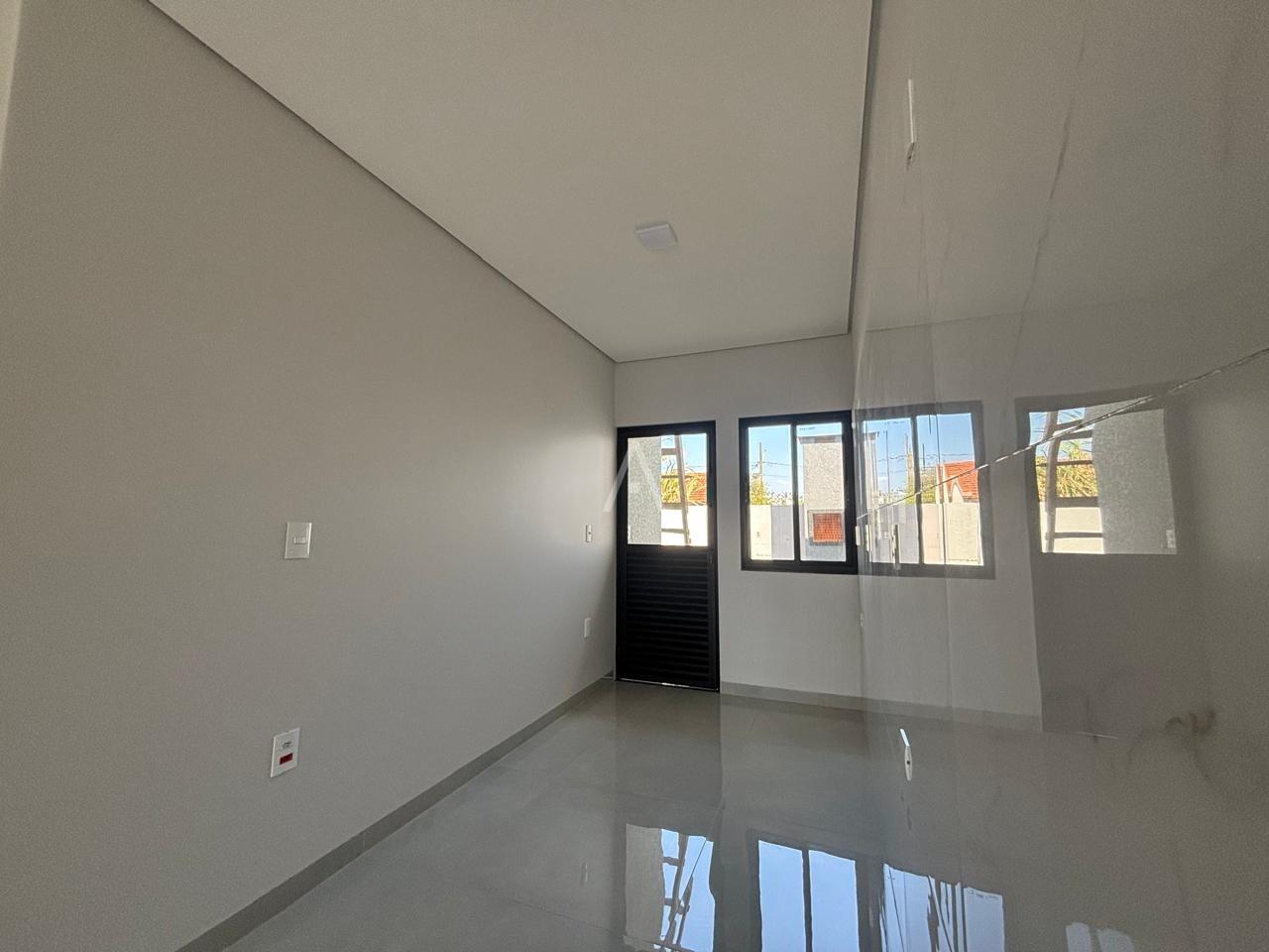 Casa Residencial para à venda no Bairro JARDIM COOPAGRO em TOLEDO: 