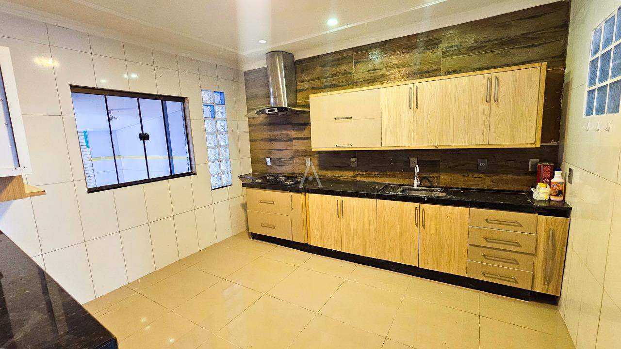 Casa Residencial para à venda no Bairro NEVA em CASCAVEL: 