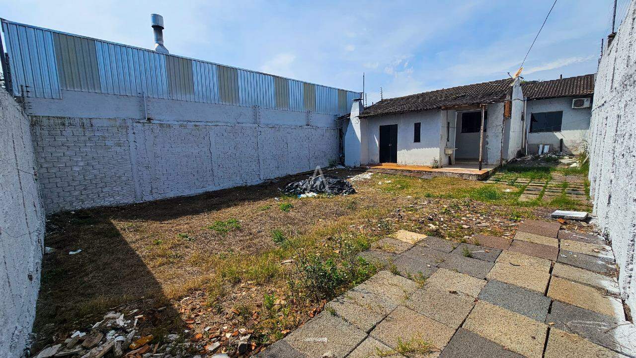 Casa Residencial para à venda no Bairro NEVA em CASCAVEL: 