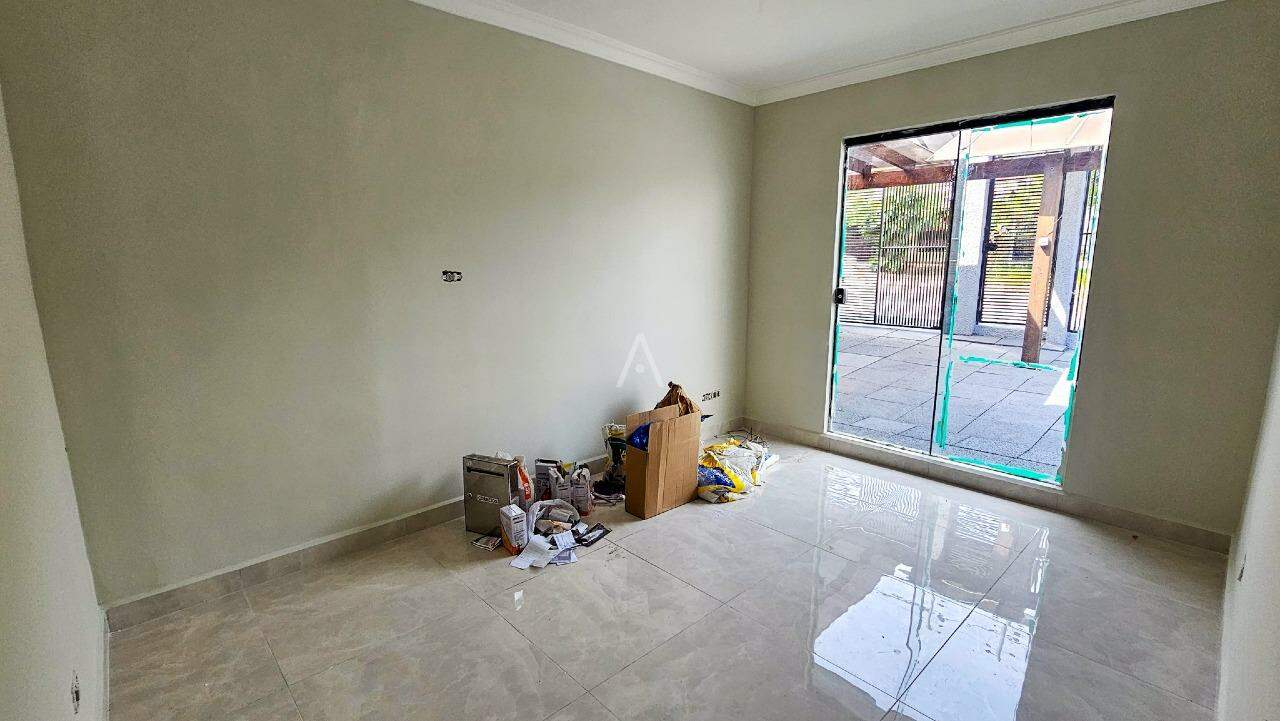 Casa Residencial para à venda no Bairro NEVA em CASCAVEL: 