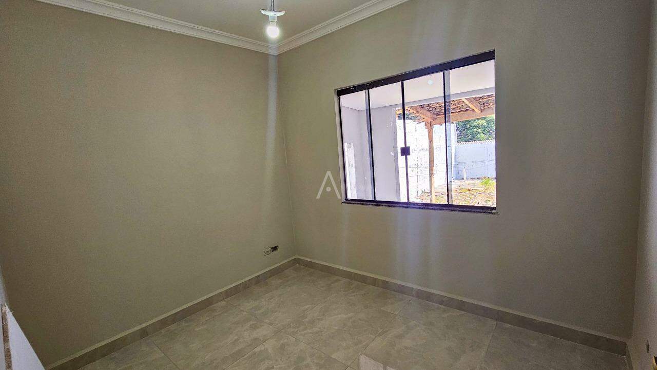 Casa Residencial para à venda no Bairro NEVA em CASCAVEL: 