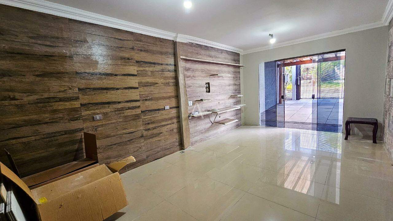 Casa Residencial para à venda no Bairro NEVA em CASCAVEL: 