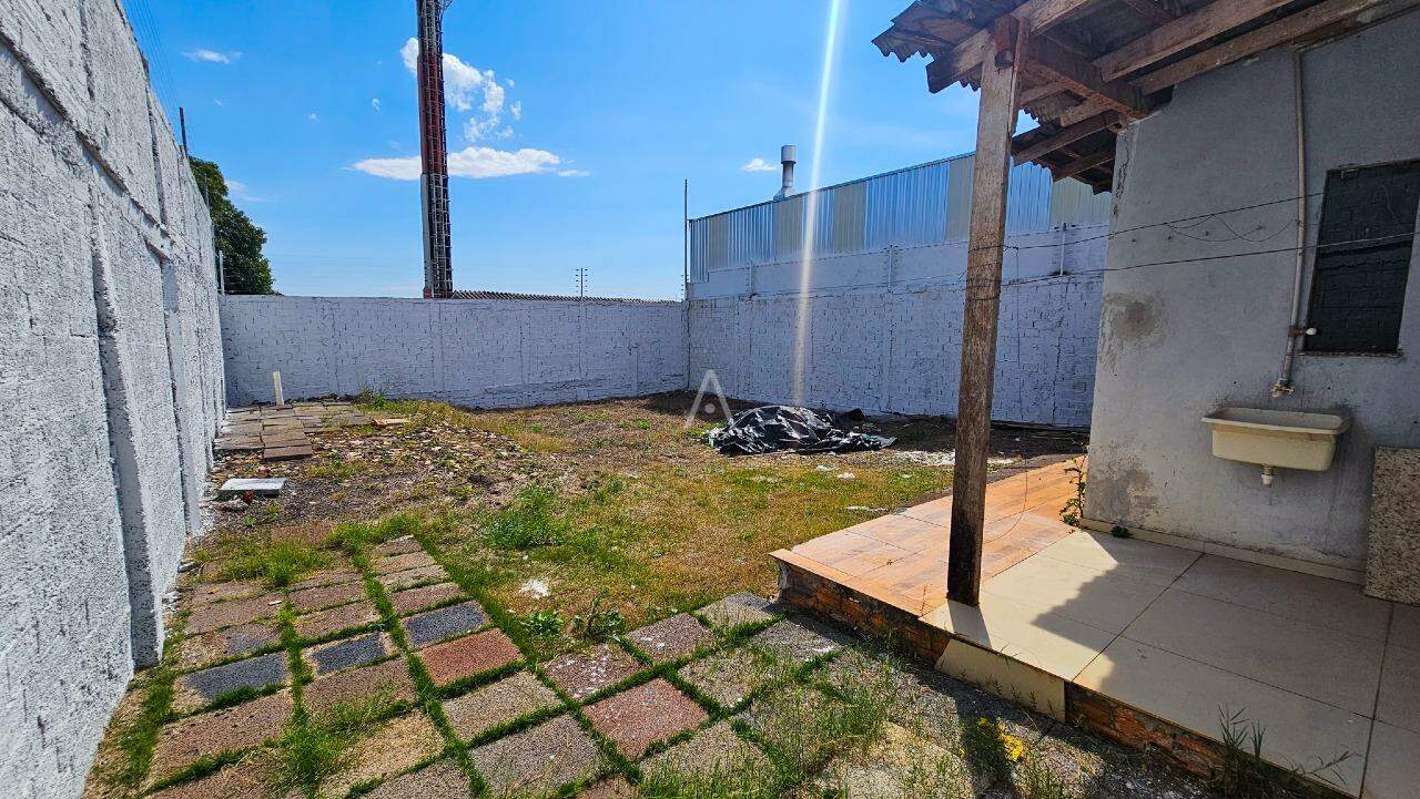 Casa Residencial para à venda no Bairro NEVA em CASCAVEL: 