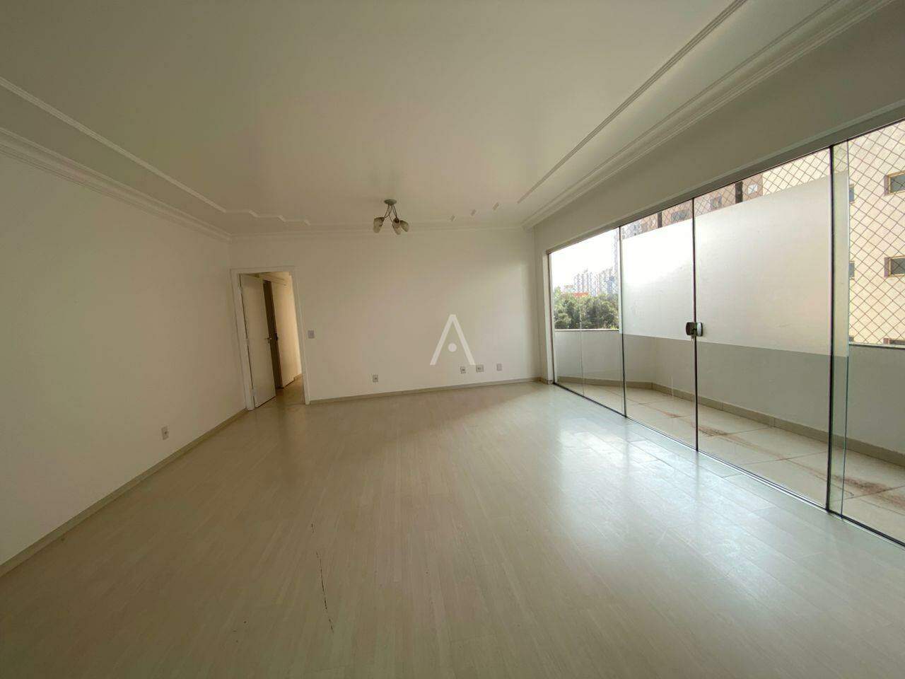 Apartamento para à venda no Bairro CENTRO em CASCAVEL: