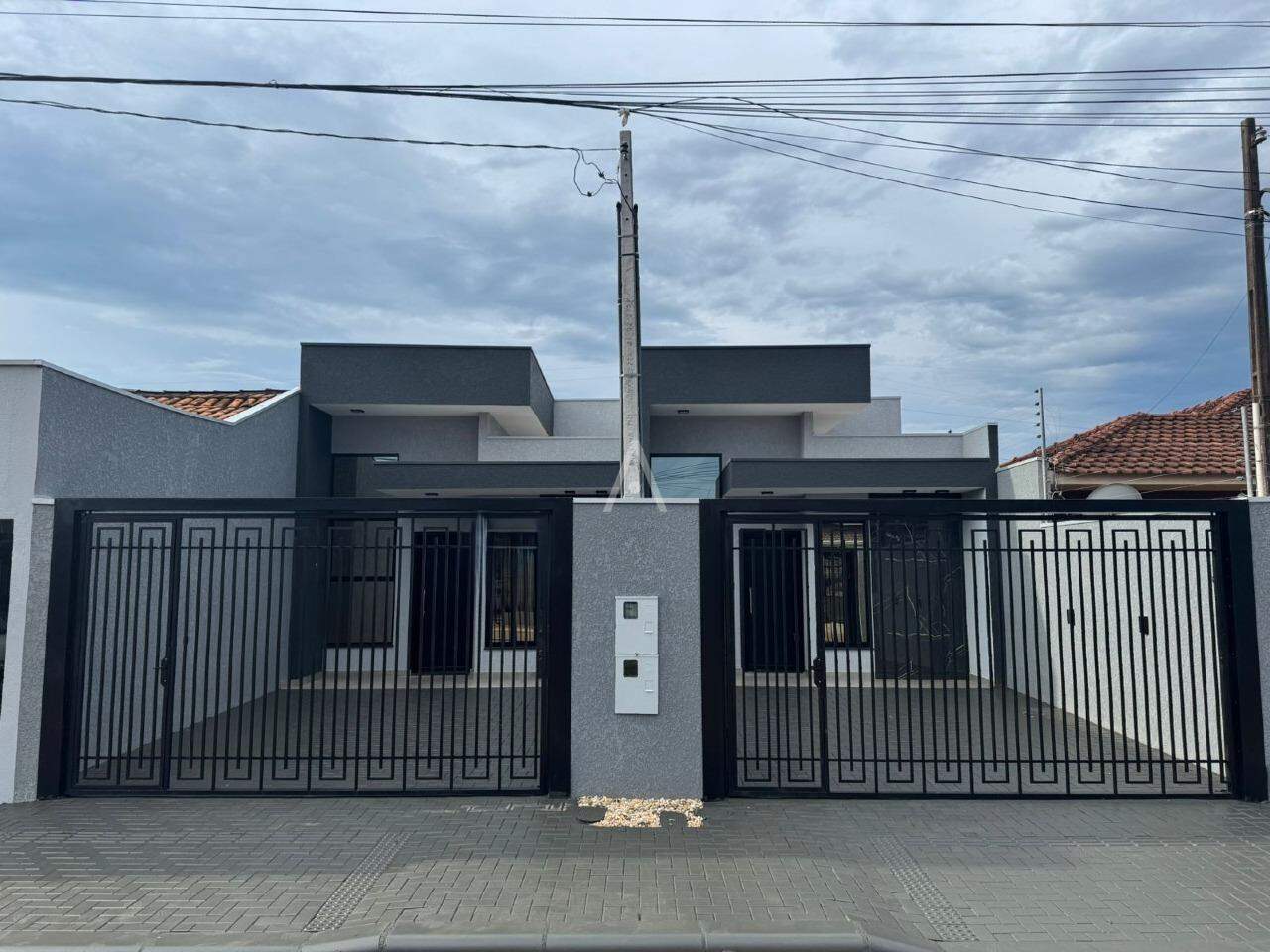 Casa Residencial para à venda no Bairro SANTA FELICIDADE em CASCAVEL: 