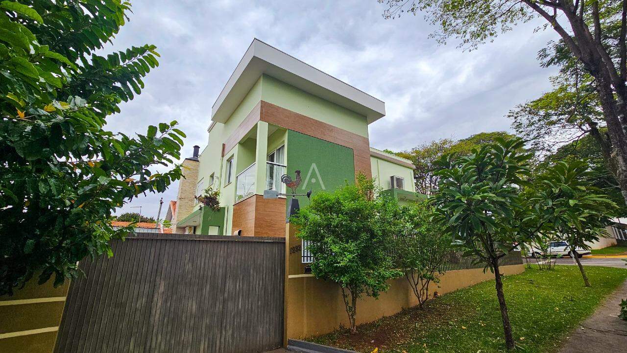 Sobrado para para aluguel no Bairro JARDIM SANTA MARIA em TOLEDO: 